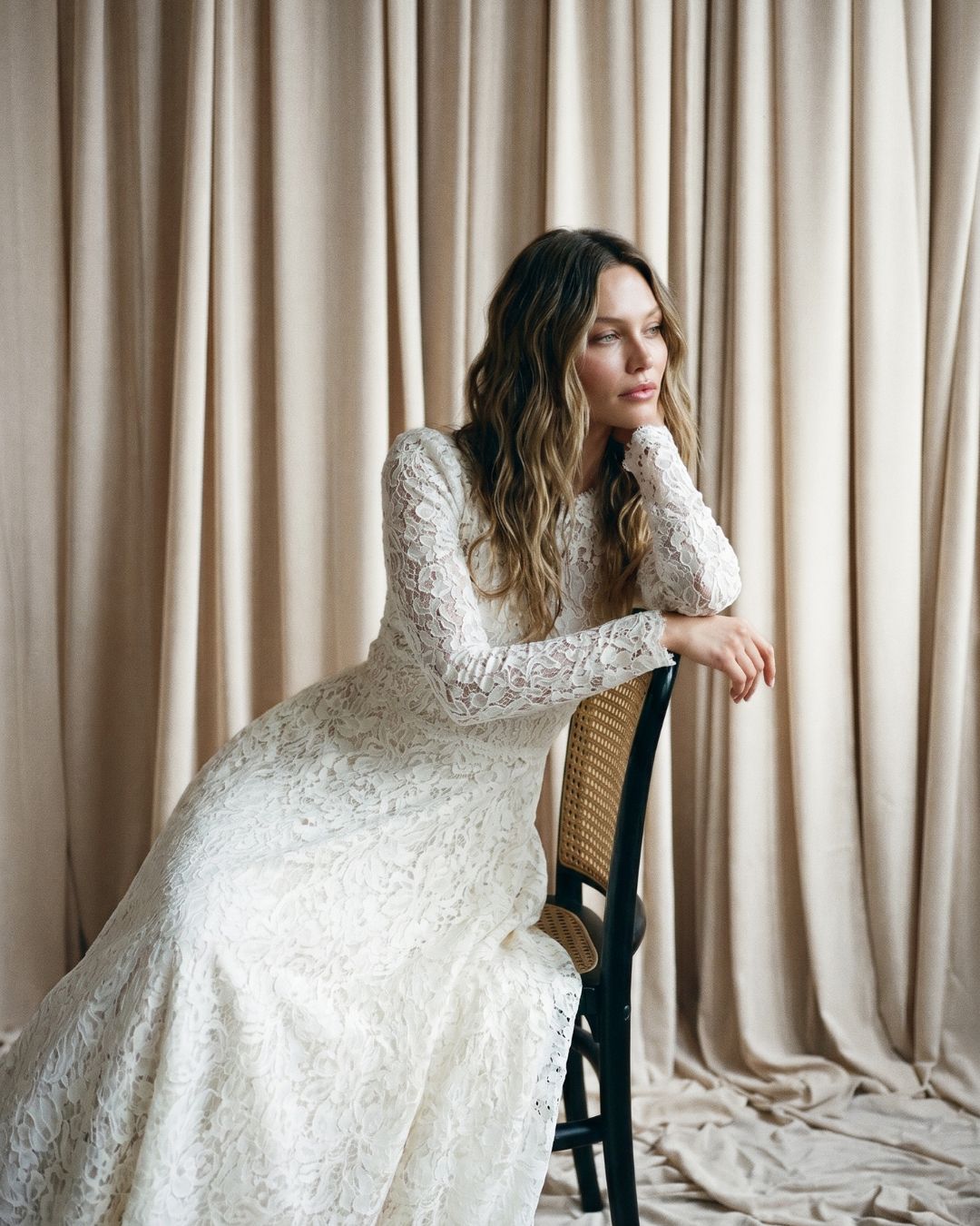 כלה הילדה — Hilda handcrafted bespoke wedding dress by Ayelet Chen